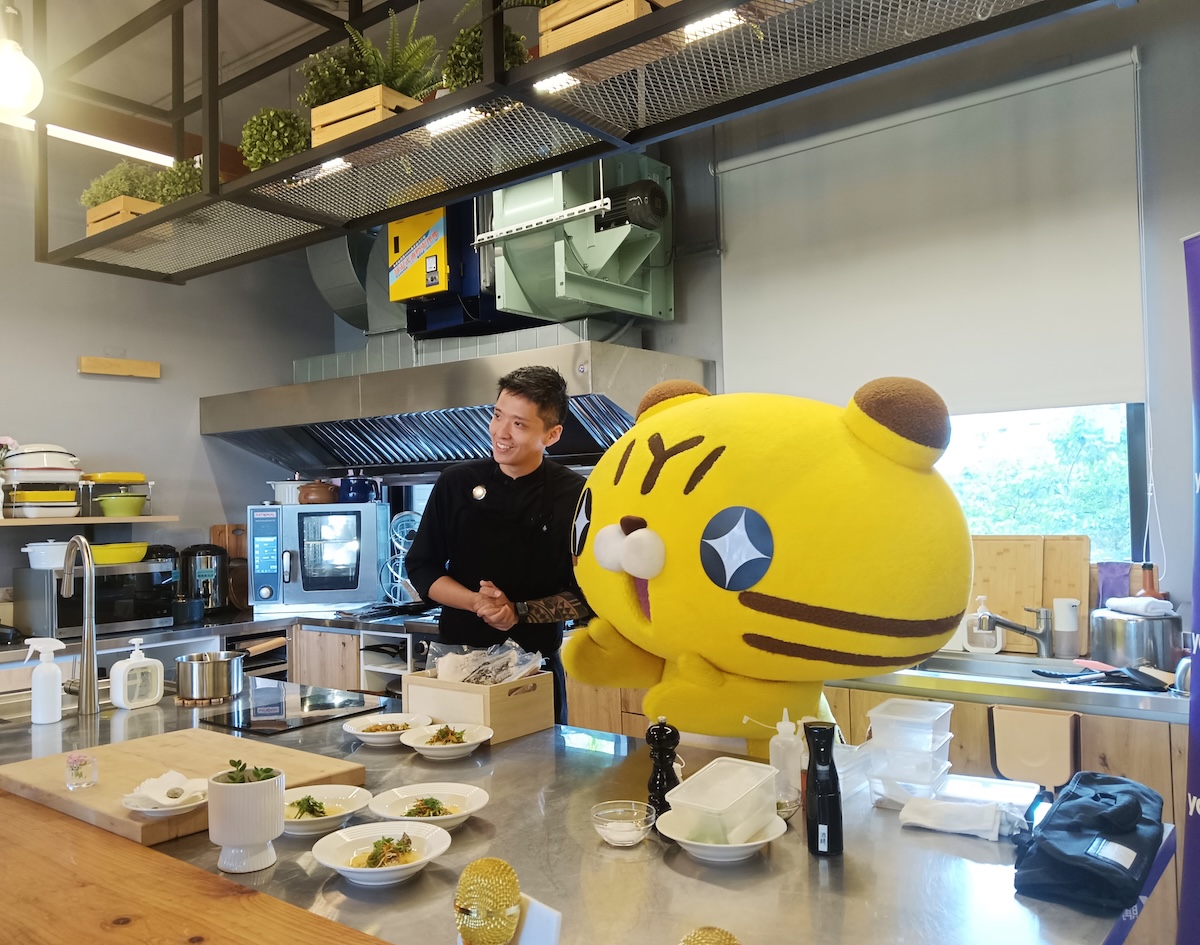 ▲米其林必比登推薦主廚楊子毅現場示範